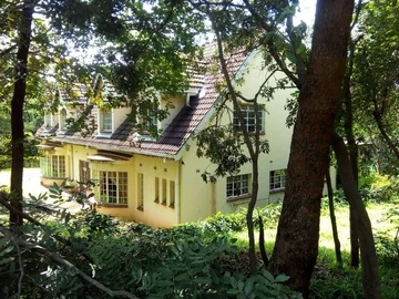8 Bedroom House