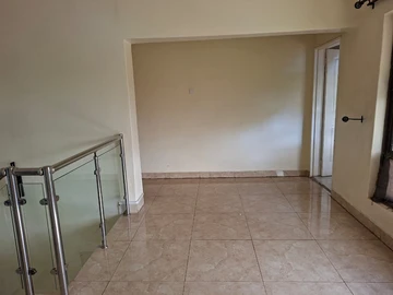 6 Bedroom House