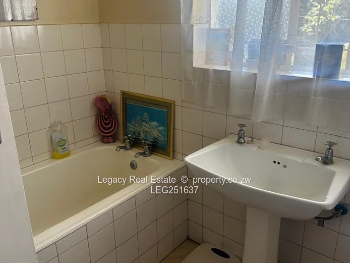 Grand Residence With Pool & Beautiful Gardens,Premium Property In The Heart Of Vainona. (Sole Mandate)