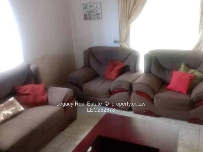 3-Bed Home with Cozy Lounge & Tiled Bath – Crowhill Views