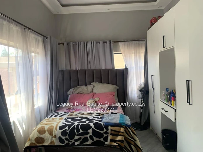 Exclusive 4-Bedroom Cluster in Highlands