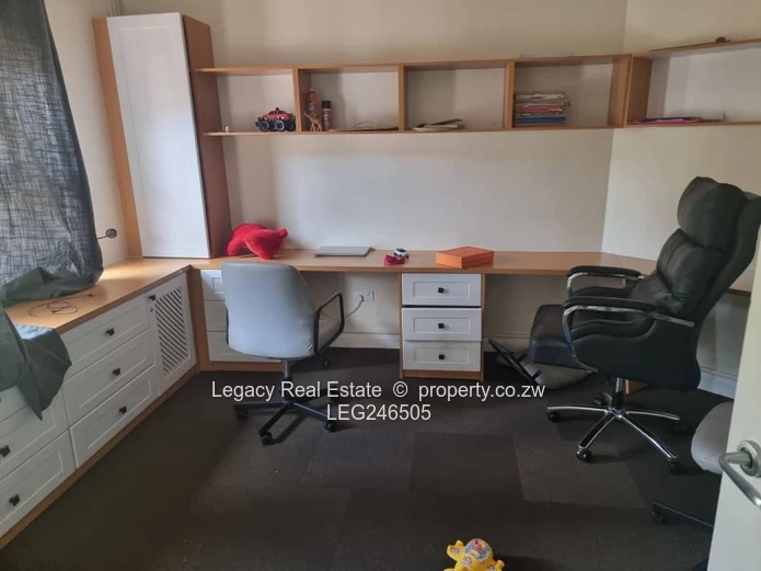 High-End Helesvale Home With Gym & Borehole.