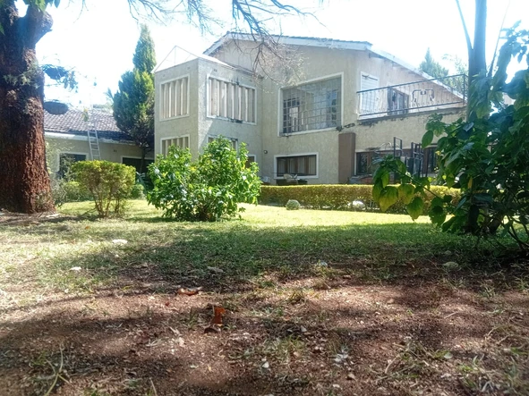 6 Bedroom House