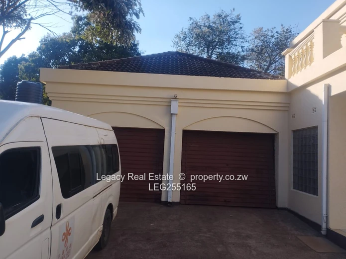 Luxury Fully Furnished 5-Bedroom Home To Let – Borrowdale.