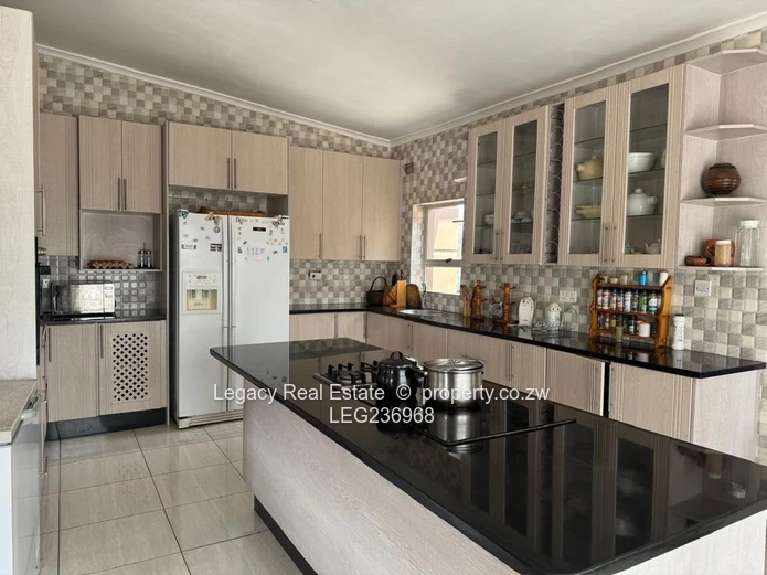 Entertainment-Ready Home with Gym in Old Arlington Park,Secure, Stylish & Spacious – 4-Bed Home i