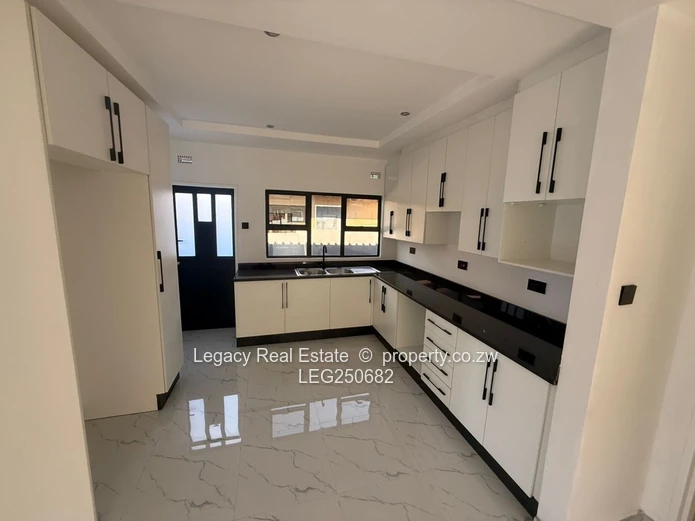 Tynwald: 3-Bed Modern Home with Marble Floors & Bath