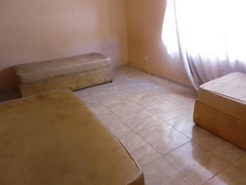 6 Bedroom House