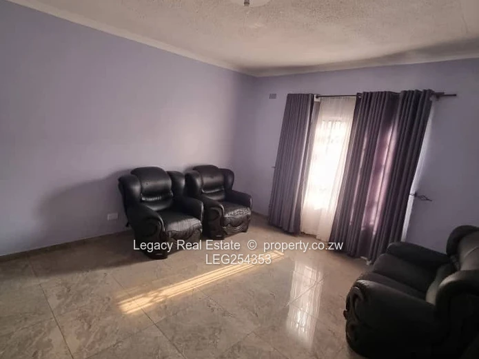 Modern 5BR/3BA in Sandton Park, Harare West — 1000m² + Borehole (Sole Mandate)