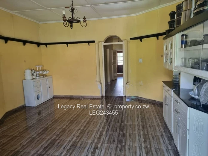 Diamond In The Rough ,High ROI Potential,Hatfield Developer’s Dream.