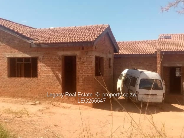 Charlotte Brooke 4-Bed Brick Fixer with Verandah & Garage