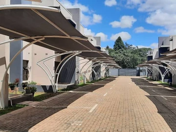 Spacious 3-Bed Flat with Borehole in Greencroft, Harare