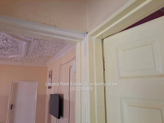 Dzivarasekwa Gunhill Family Home with ensuite & borehole (USD BANK TRANSFER ACCEPTED)