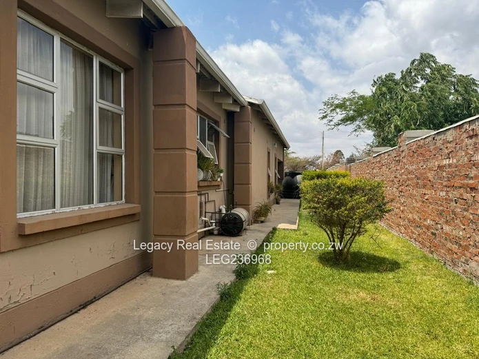 Entertainment-Ready Home with Gym in Old Arlington Park,Secure, Stylish & Spacious – 4-Bed Home i