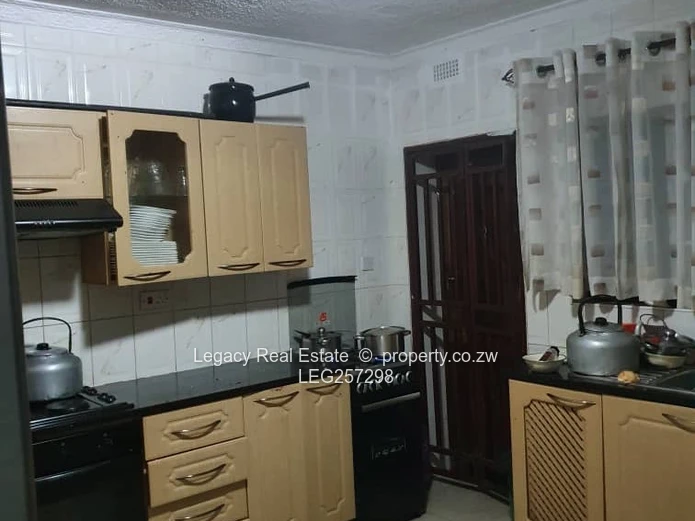 4BR Budiriro Home - Borehole, Modern Kitchen & Driveway