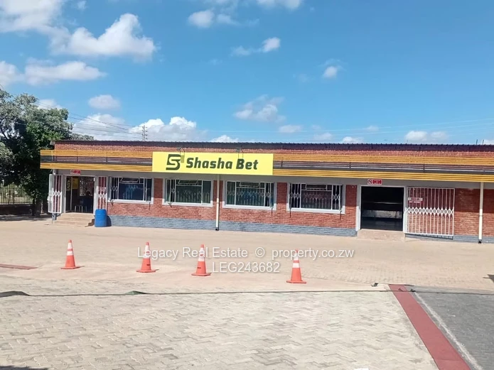 High-Visibility Commercial Property Near Chitungwiza Road