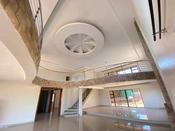 8 Bedroom House