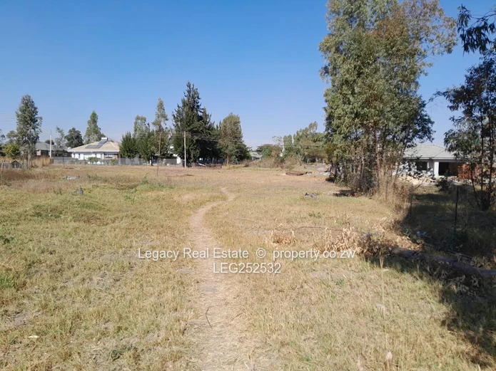 Prime 2,300m² Arlington Stand with Main Road Frontage (Sole Mandate)