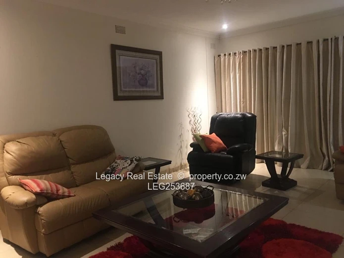 Alexandra Park: 4-Bed Family Home with Pool & Borehole