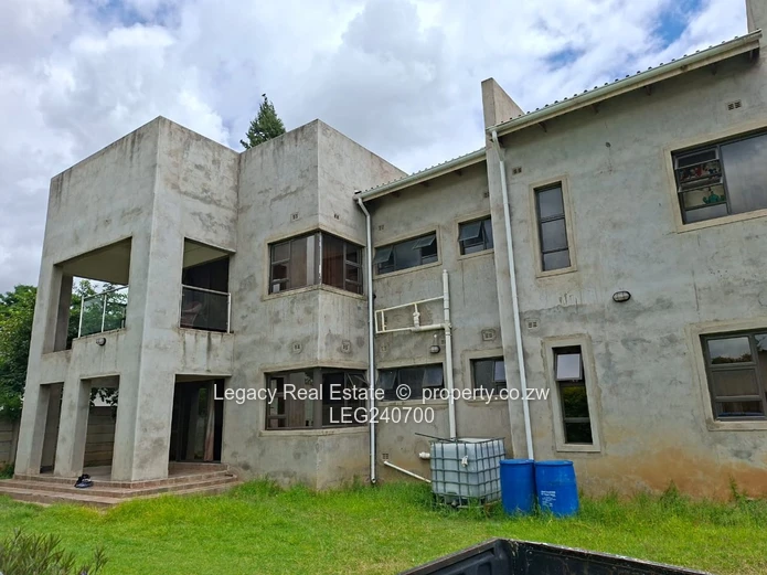 Prestigious Avondale West Property With Dual Living Potential