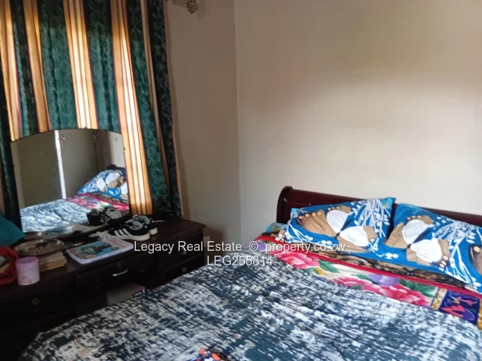 4-Bed Zimre Park House — Fitted Kitchen, Garden & Garage