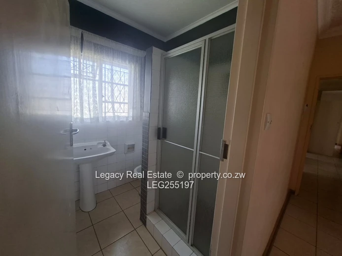 Milton Park: 3-Bed Garden Home with Secure Gate