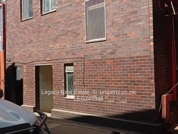 Strategic Warehouse And Office Complex Near Bulawayo CBD,High-Yield Commercial Property For Sale. (Sole Mandate)