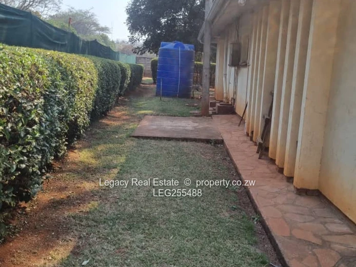 Borrowdale 5-Bed Home with Double Garage & Borehole