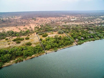 Commercial & Industrial Land