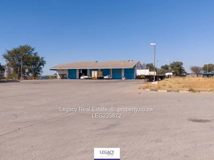 Massive investment in a mature in the heart of sought-after industrial area  (Sole Mandate)