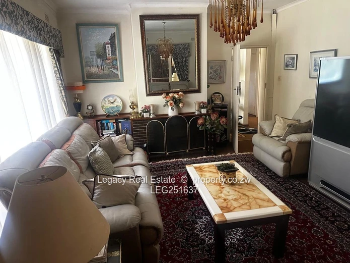 Grand Residence With Pool & Beautiful Gardens,Premium Property In The Heart Of Vainona. (Sole Mandate)