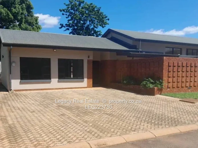Luxury Living in Hellensvale – 4-Bedroom Townhouses for Rent!