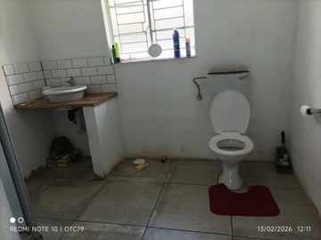 6 Bedroom House