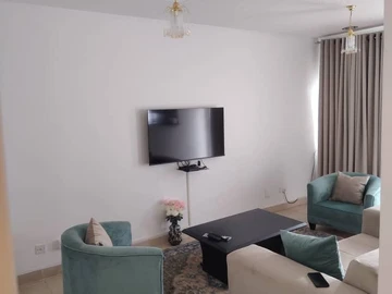 2 Bedroom Flat & Apartment