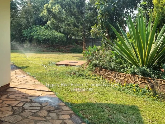 Borrowdale 5-Bed Home with Double Garage & Borehole