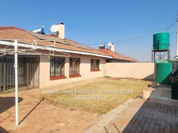 Secure 3-bed Townhouse in Westgate — Solar & Water Tank (Sole Mandate)