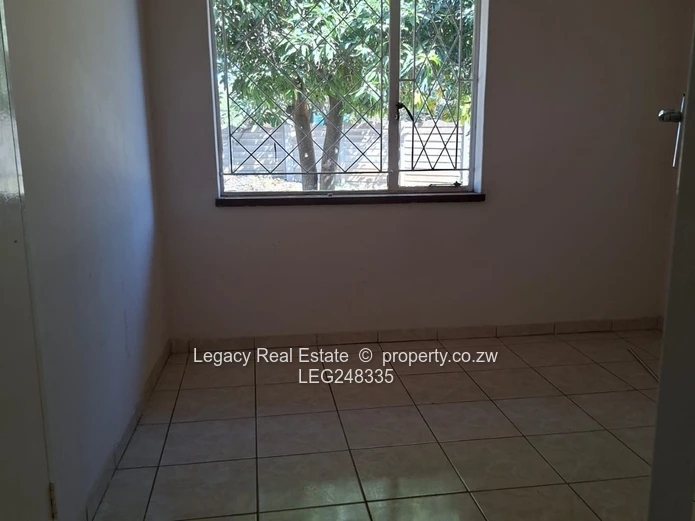 Prime Sunridge Property Along Harare Drive With Cottage Accommodation (Sole Mandate)