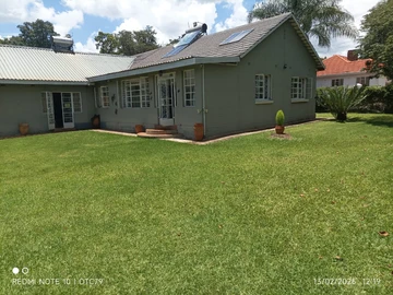 6 Bedroom House