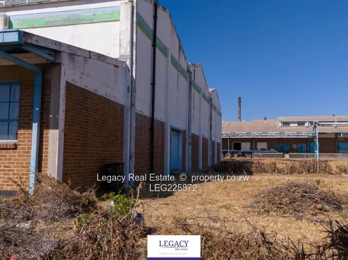 Massive investment in a mature in the heart of sought-after industrial area  (Sole Mandate)