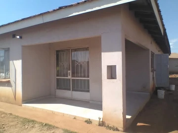 Charming 3-Bed House in Dzivarasekwa with Modern Amenities