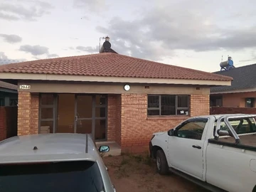 Small family sized 3-Bedroom house Aspindale Park, Harare West