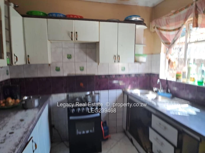 Dzivarasekwa Gunhill Family Home with ensuite & borehole (USD BANK TRANSFER ACCEPTED)