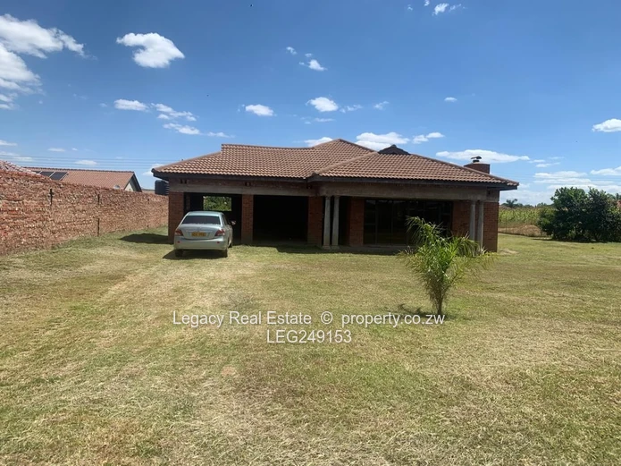 4-Bed Townhouse Complex — Expansive Garden & Verandah in Sandton Park