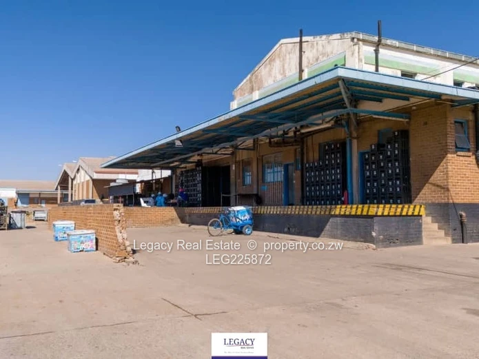 Massive investment in a mature in the heart of sought-after industrial area  (Sole Mandate)