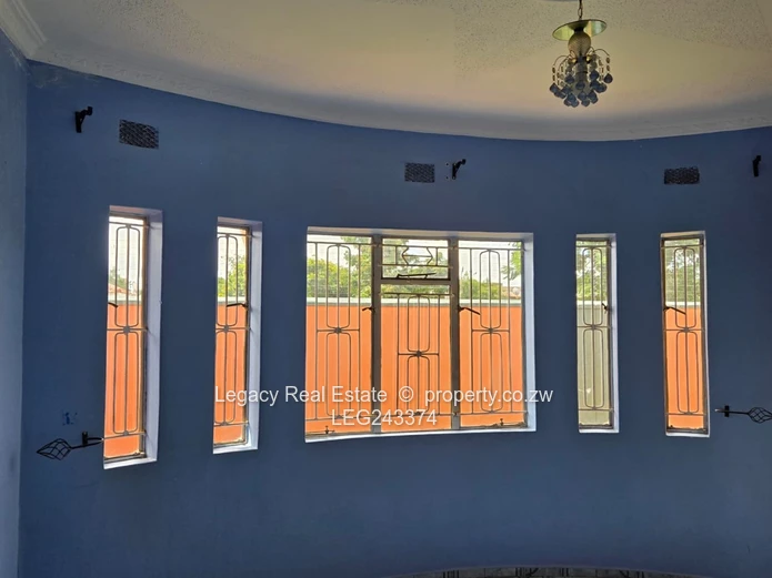 Riverside Park Rental With Sun Lounge & Garden
