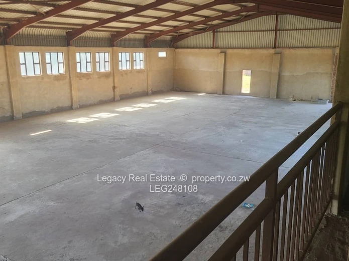 Commercial Warehouse With High Roof Clearance For Sale