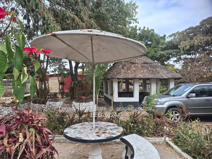 4-Bed Home with Borehole on 4000m² in Waterfalls