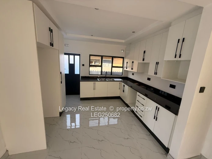 Tynwald: 3-Bed Modern Home with Marble Floors & Bath