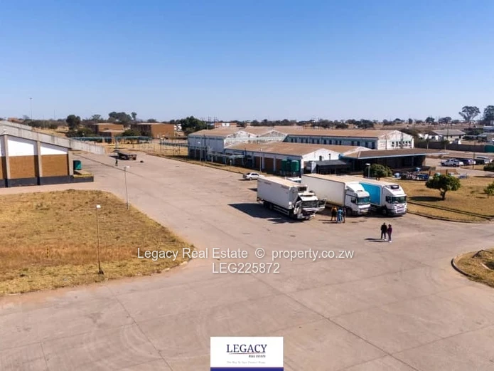 Massive investment in a mature in the heart of sought-after industrial area  (Sole Mandate)