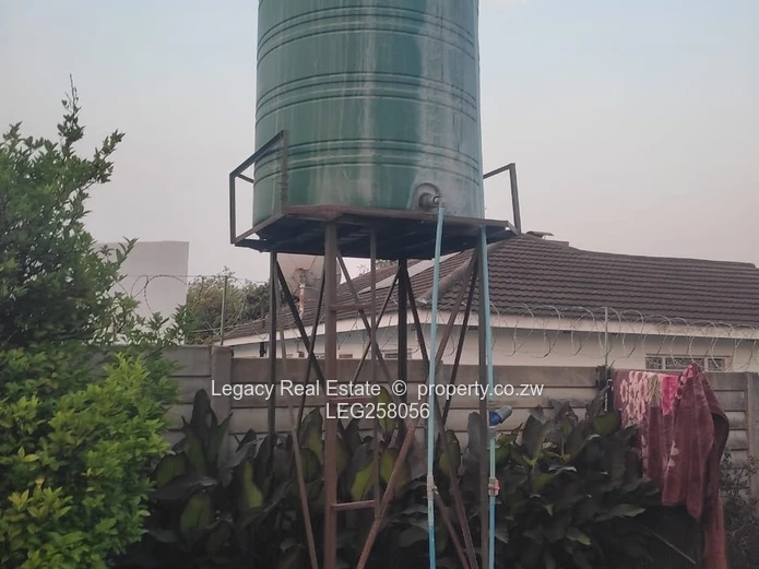 4-Bed Avonlea Home with Borehole, Garden & Parking
