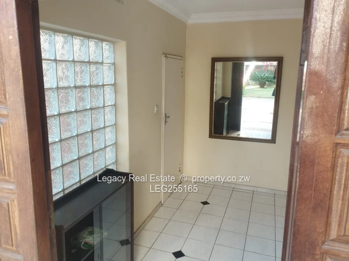 Luxury Fully Furnished 5-Bedroom Home To Let – Borrowdale.